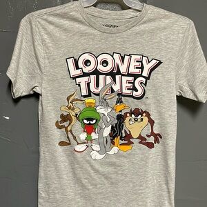 LOONEY TUNES shirt